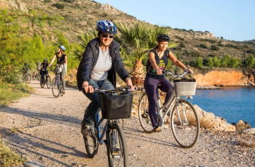 LandLife Travel Cycling tour